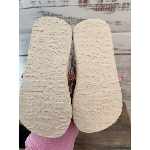 Baby Girl Reef Leopard Print Flip flops - Picture 3 of 4